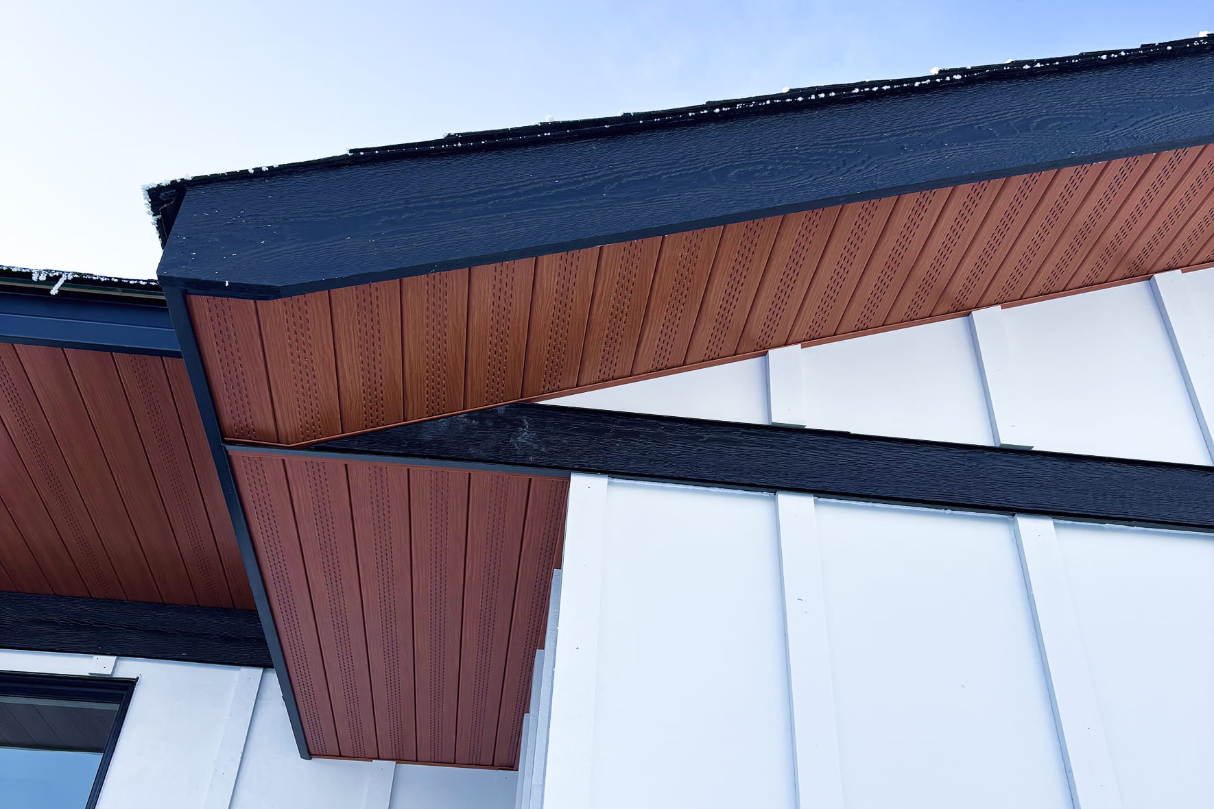 homeowners-soffit-fascia-exterior-contractor-calgary-maxima-construction homeowners-soffit-fascia-exterior-contractor-calgary-maxima-construction